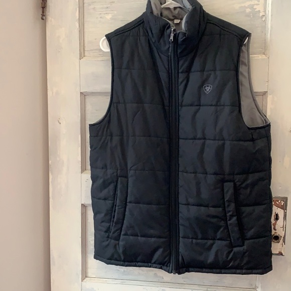 Reversible Black Mens Ariat Puffer Vest 